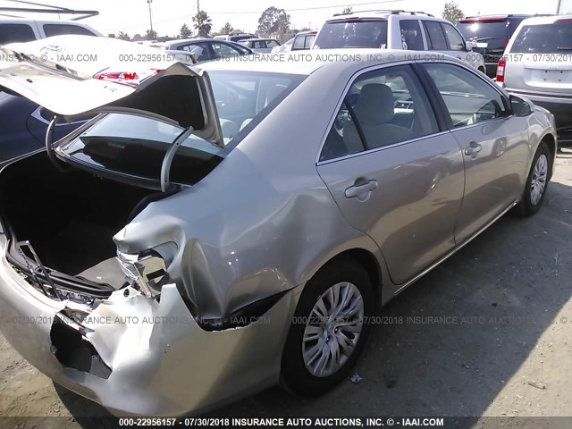 4T4BF1FK5ER429416 - 2014 TOYOTA CAMRY L/SE/LE/XLE SILVER photo 4