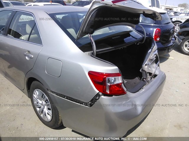 4T4BF1FK5ER429416 - 2014 TOYOTA CAMRY L/SE/LE/XLE SILVER photo 6