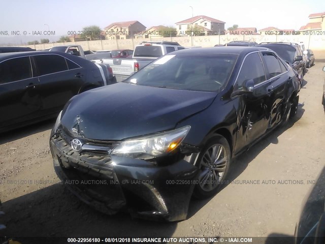 4T1BF1FKXGU586954 - 2016 TOYOTA CAMRY LE/XLE/SE/XSE 灰色 照片 2