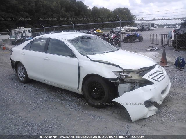 4T1BF3EKXAU572329 - 2010 TOYOTA CAMRY SE/LE/XLE WHITE photo 1