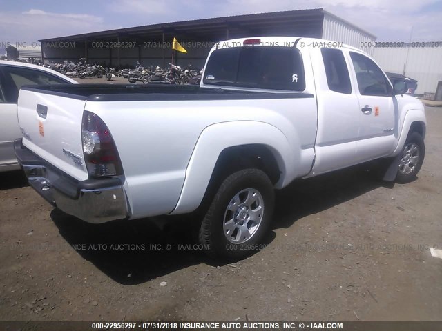 5TFTX4GN0DX016231 - 2013 TOYOTA TACOMA PRERUNNER ACCESS CAB WHITE photo 4