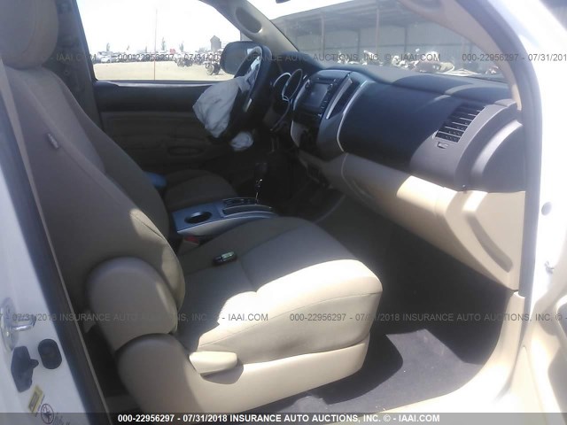 5TFTX4GN0DX016231 - 2013 TOYOTA TACOMA PRERUNNER ACCESS CAB WHITE photo 5