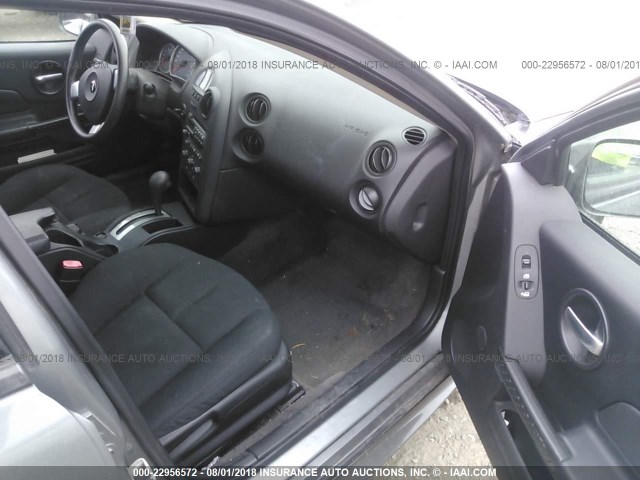 2G2WP552271174104 - 2007 PONTIAC GRAND PRIX GRAY photo 5