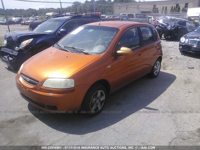 KL1TD62655B368828 - 2005 CHEVROLET AVEO LS ORANGE photo 2