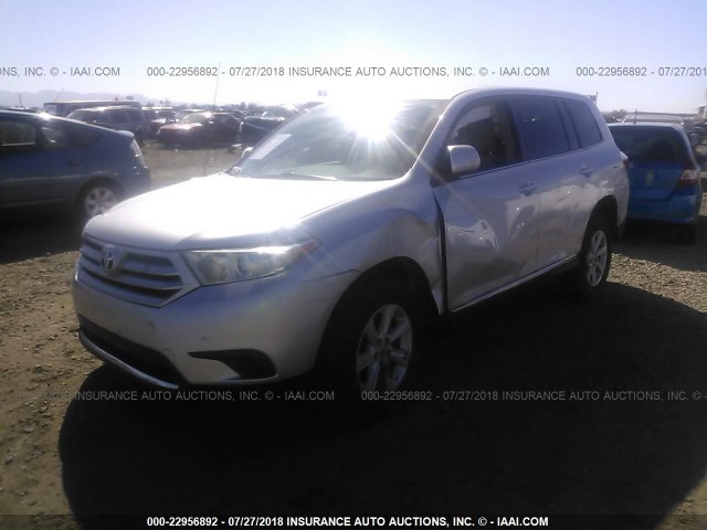 5TDBK3EH0CS167236 - 2012 TOYOTA HIGHLANDER SE SILVER photo 2