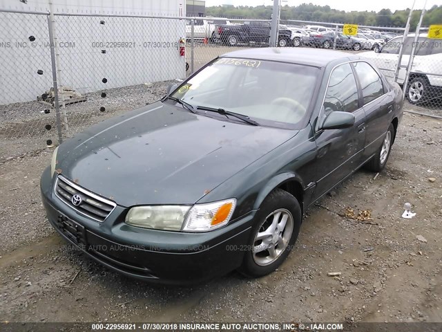 4T1BG22K61U810110 - 2001 TOYOTA CAMRY CE/LE/XLE მწვანე ფოტო 2