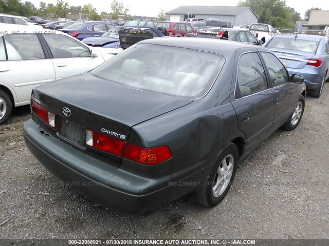 4T1BG22K61U810110 - 2001 TOYOTA CAMRY CE/LE/XLE მწვანე ფოტო 4