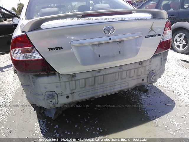 4T1BE32K62U117101 - 2002 TOYOTA CAMRY LE/XLE/SE 银色 照片 6