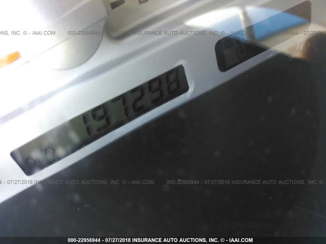 4T1BE32K62U117101 - 2002 TOYOTA CAMRY LE/XLE/SE 银色 照片 7