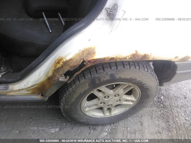 1J4GW48SX4C372440 - 2004 JEEP GRAND CHEROKEE LAREDO/COLUMBIA/FREEDOM 白色 照片 6