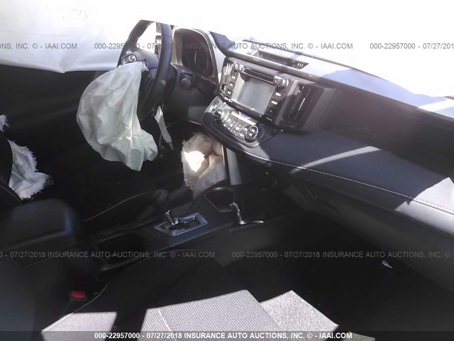 JTMRFREV1JJ180406 - 2018 TOYOTA RAV4 ADVENTURE/XLE 灰色 照片 5