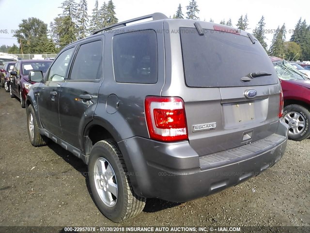 1FMCU0D74BKC52510 - 2011 FORD ESCAPE XLT GRAY photo 3