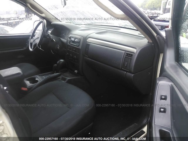 1J4GW48N34C332422 - 2004 JEEP GRAND CHEROKEE LAREDO/COLUMBIA/FREEDOM თეთრი ფოტო 5