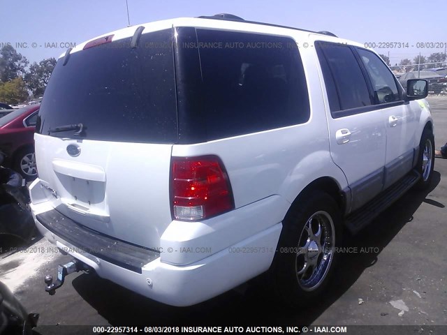 1FMEU15W93LC41129 - 2003 FORD EXPEDITION XLT WHITE photo 4