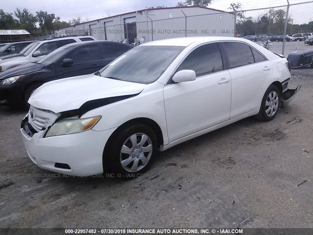 4T4BE46K09R059390 - 2009 TOYOTA CAMRY SE/LE/XLE WHITE photo 2
