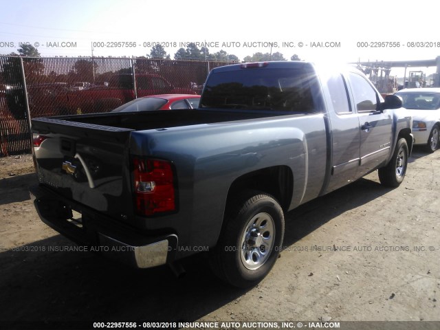 1GCRCREA0BZ136177 - 2011 CHEVROLET SILVERADO C1500  LS Light Blue photo 4