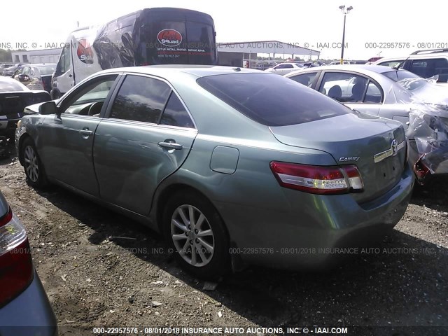 4T1BF3EK2AU577086 - 2010 TOYOTA CAMRY SE/LE/XLE GREEN photo 3