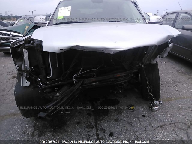 1GYS4HEF0BR154600 - 2011 CADILLAC ESCALADE ESV LUXURY SILVER photo 6