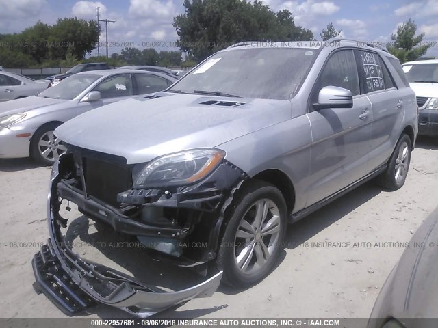 4JGDA5HB8DA234139 - 2013 MERCEDES-BENZ ML 350 4MATIC SILVER photo 2