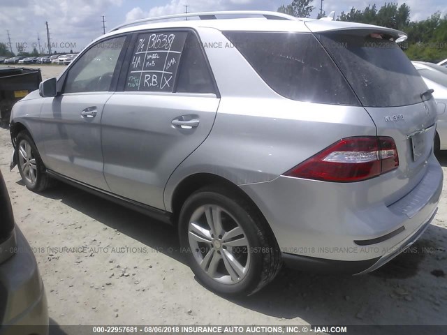 4JGDA5HB8DA234139 - 2013 MERCEDES-BENZ ML 350 4MATIC SILVER photo 3