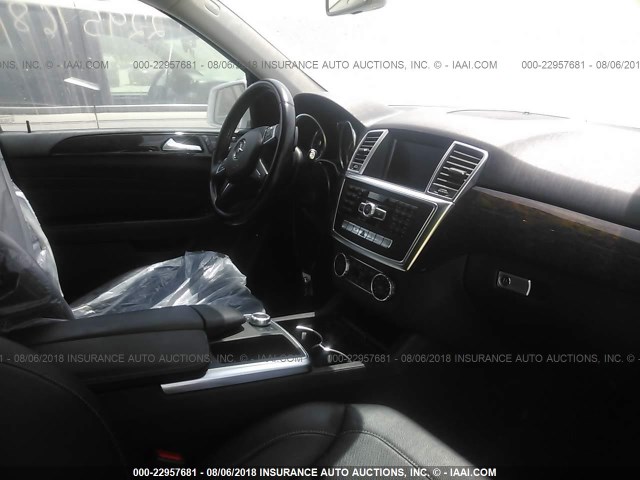 4JGDA5HB8DA234139 - 2013 MERCEDES-BENZ ML 350 4MATIC SILVER photo 5