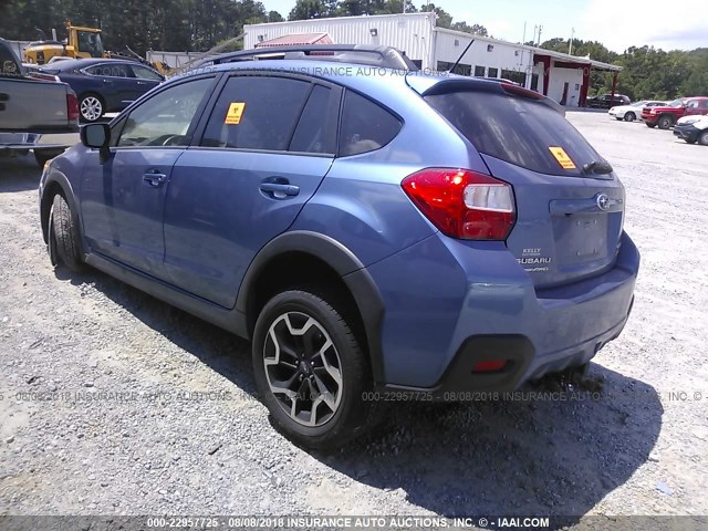 JF2GPABC5HH243325 - 2017 SUBARU CROSSTREK PREMIUM BLUE photo 3