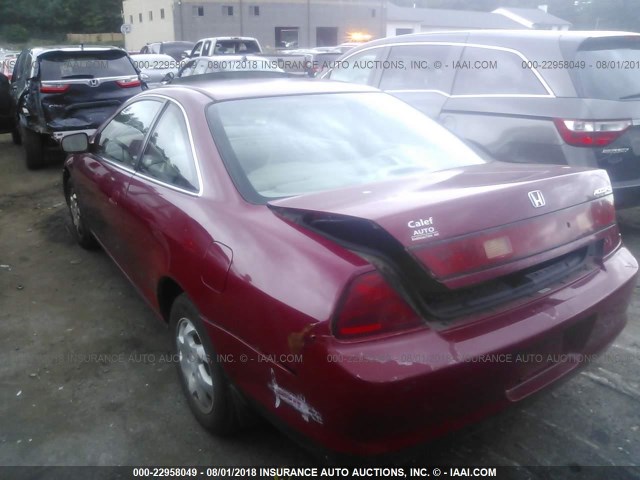 1HGCG3274YA017900 - 2000 HONDA ACCORD EX RED photo 3