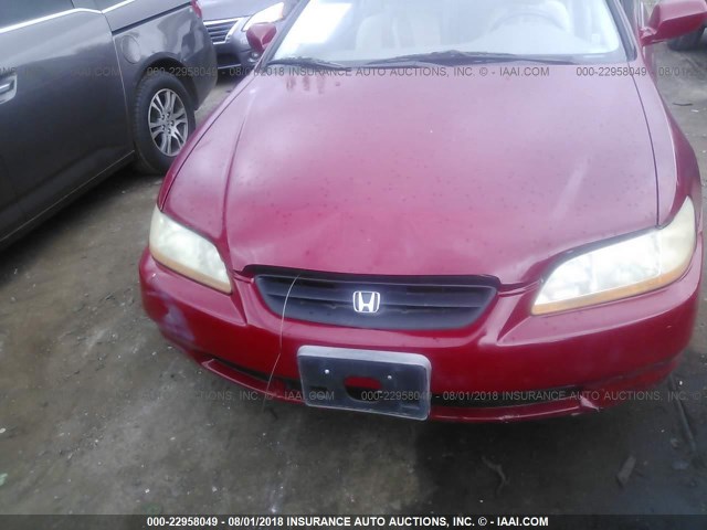 1HGCG3274YA017900 - 2000 HONDA ACCORD EX RED photo 6