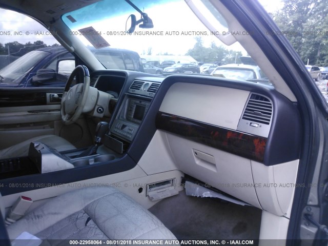 5LMFU28R33LJ19962 - 2003 LINCOLN NAVIGATOR BEIGE photo 5