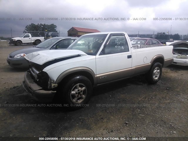 1GCDT14W5V8117658 - 1997 CHEVROLET S TRUCK S10 WHITE photo 2