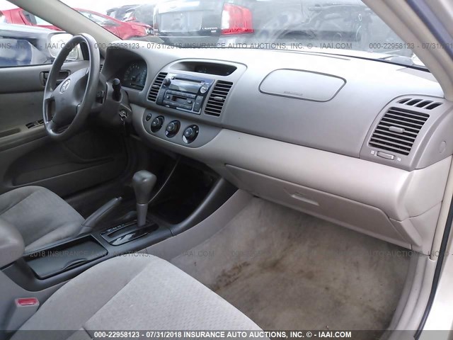 4T1BE32K12U531709 - 2002 TOYOTA CAMRY LE/XLE/SE Bej foto 5