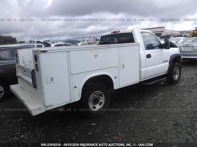 1GBHC24U86E160498 - 2006 CHEVROLET SILVERADO C2500 HEAVY DUTY WHITE photo 4