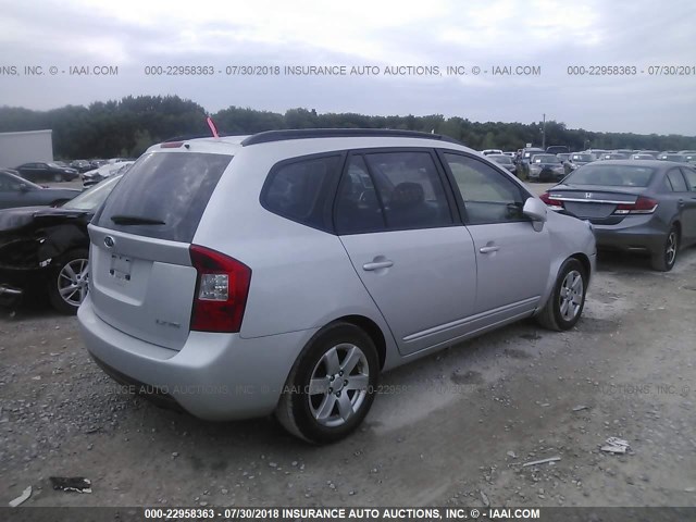 KNAFG526687179973 - 2008 KIA RONDO LX/EX SILVER photo 4