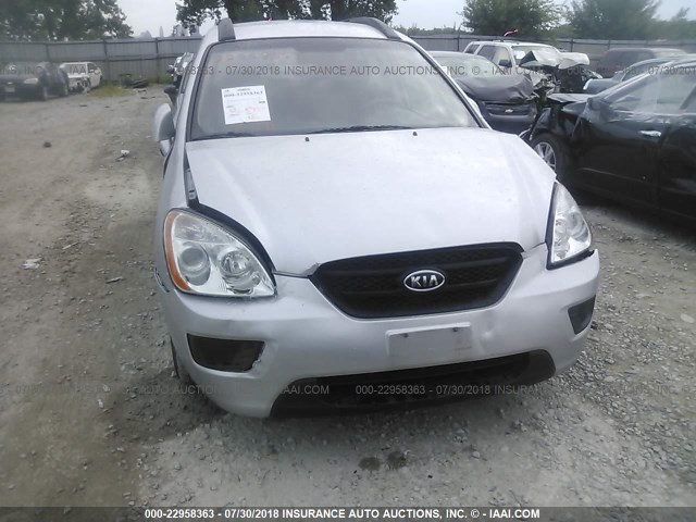 KNAFG526687179973 - 2008 KIA RONDO LX/EX SILVER photo 6