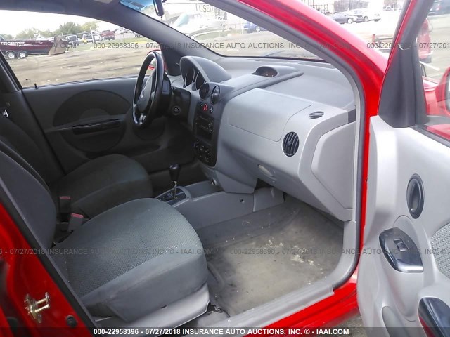 KL1TJ62684B170381 - 2004 CHEVROLET AVEO LS RED photo 5