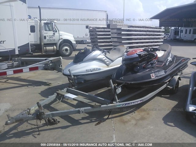 YAMA4369D000 - 2000 YAMAHA PERSONAL WATERCRAFT  SILVER photo 2