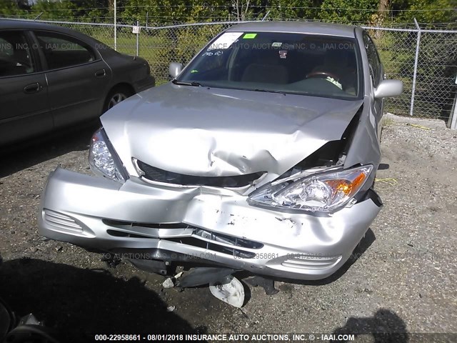4T1BE32KX4U926250 - 2004 TOYOTA CAMRY LE/XLE/SE Gümüş foto 6