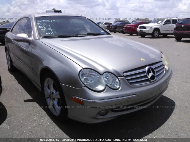 WDBTJ65J64F067931 - 2004 MERCEDES-BENZ CLK 320C SILVER photo 1