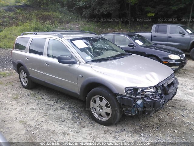 YV1SZ59H331110831 - 2003 VOLVO XC70 Champagne photo 1