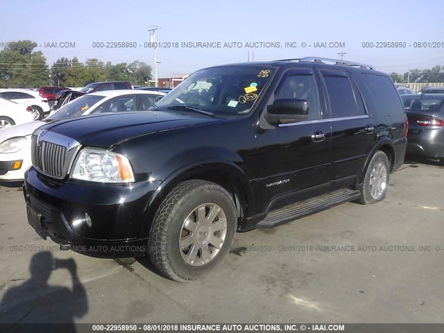 5LMFU28R23LJ50670 - 2003 LINCOLN NAVIGATOR შავი ფოტო 2