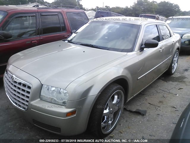 2C3KA43R98H298440 - 2008 CHRYSLER 300 LX TAN photo 2