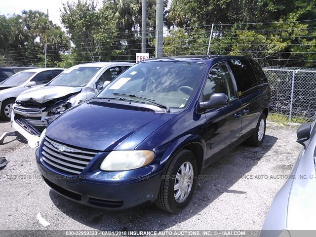 1C4GP45R85B440259 - 2005 CHRYSLER TOWN & COUNTRY  BLUE photo 2