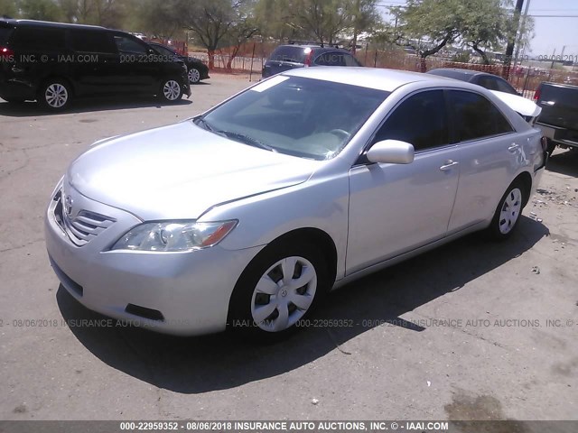 4T1BE46K58U227680 - 2008 TOYOTA CAMRY CE/LE/XLE/SE SILVER photo 2