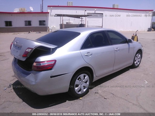 4T1BE46K58U227680 - 2008 TOYOTA CAMRY CE/LE/XLE/SE SILVER photo 4