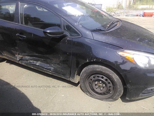 KNAFK4A69E5139467 - 2014 KIA FORTE LX BLACK photo 6