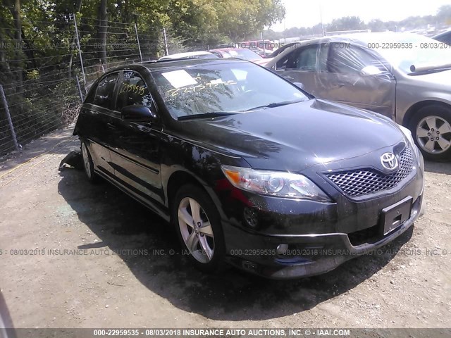 4T1BF3EKXBU225813 - 2011 TOYOTA CAMRY SE/LE/XLE შავი ფოტო 1