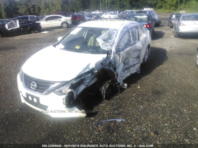 1N4AL3AP0HC127002 - 2017 NISSAN ALTIMA 2.5/S/SV/SL/SR WHITE photo 2