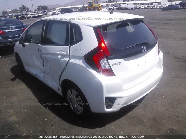 3HGGK5H5XFM773376 - 2015 HONDA FIT LX WHITE photo 3