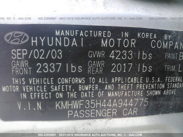 KMHWF35H44A944775 - 2004 HYUNDAI SONATA GLS/LX SILVER photo 9