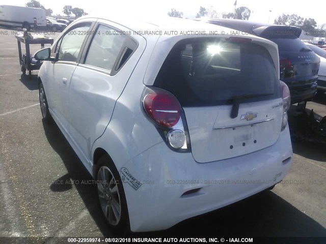 KL8CL6S03GC614465 - 2016 CHEVROLET SPARK EV 2LT WHITE photo 3